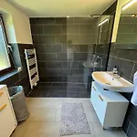 Exclusive Maisonette 90qm Parkplatz Balkon Citynah Apartamento