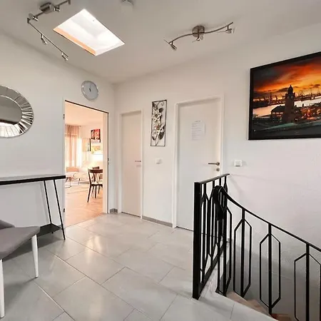 Exclusive Maisonette 90qm Parkplatz Balkon Citynah Apartamento