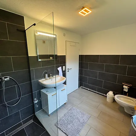 Exclusive Maisonette 90qm Parkplatz Balkon Citynah Apartmán