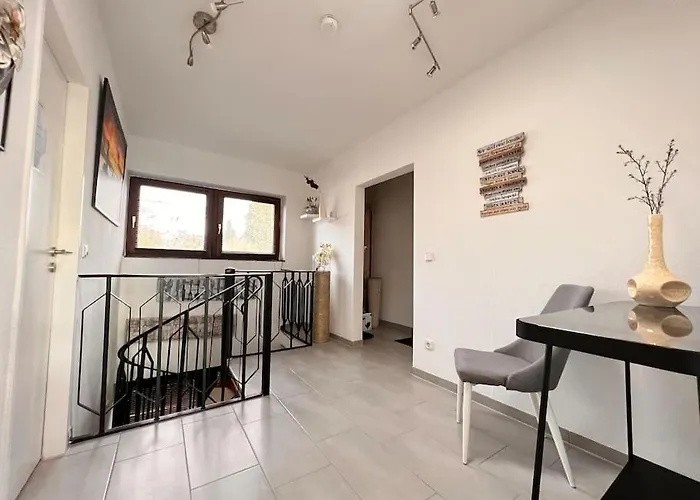 Exclusive Maisonette 90qm Parkplatz Balkon Citynah